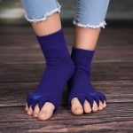 Violetinės pėdų lyginamosios kojinės